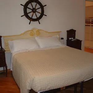 2* Bed and breakfast City's House