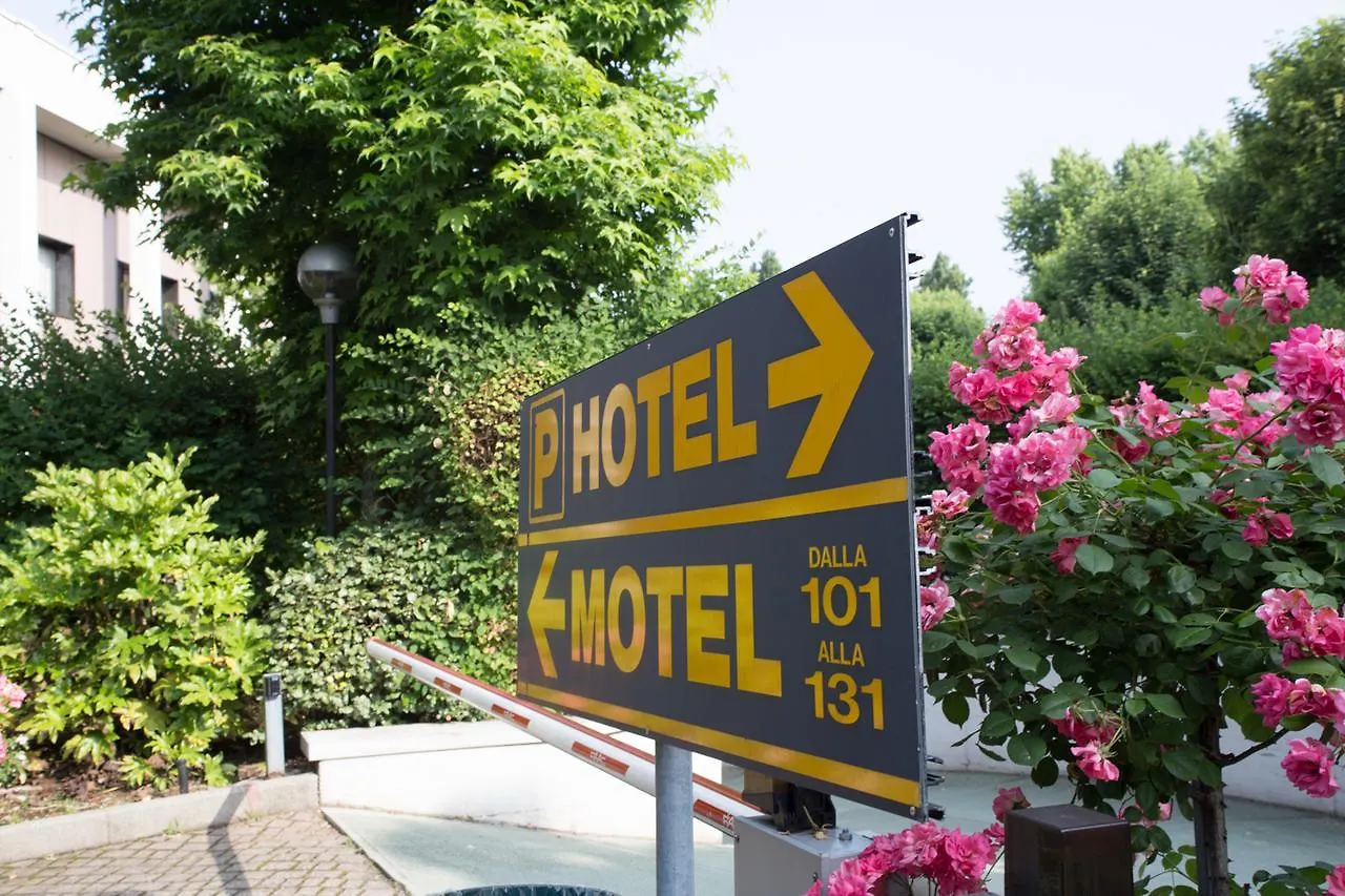Hotel Motel Ascot Lissone 3*,